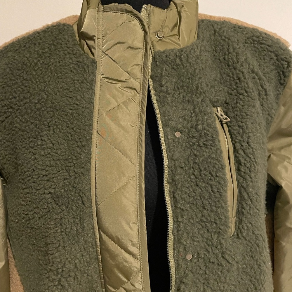 Universal Thread Jacket. Material-Fleece, Nylon. … - image 3